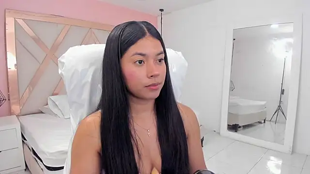 Snapshot of samantaa_shy chatting on 12-04-25, 02:43 samantaa shy online show from 12-04-25, 02:43