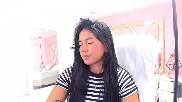 Snapshot of samantaa_shy chatting on 01-11-26, 03:33 samantaa shy online show from 01-11-26, 03:33