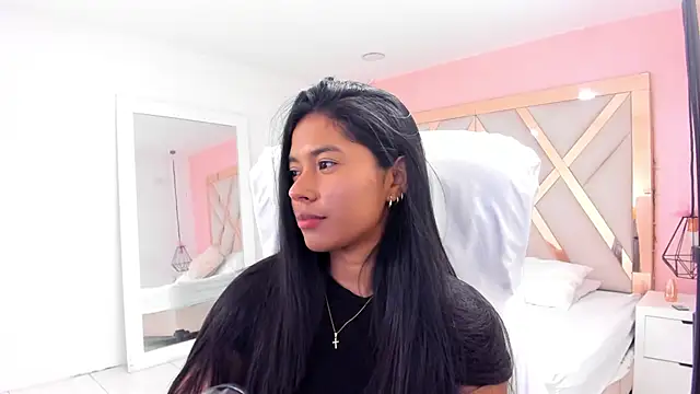 Snapshot of samantaa_shy chatting on 01-12-26, 03:23 samantaa shy online show from 01-12-26, 03:23