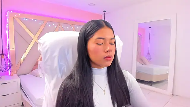 Snapshot of samantaa_shy chatting on 03-04-26, 10:27 samantaa shy online show from 03-04-26, 10:27