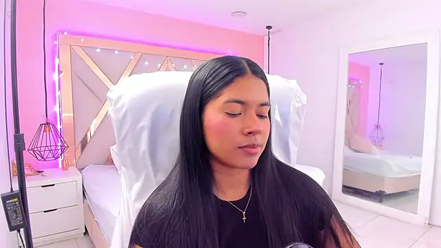 Snapshot of samantaa_shy chatting on 03-06-26, 02:30 samantaa shy online show from 03-06-26, 02:30