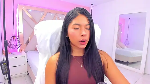 Snapshot of samantaa_shy chatting on 03-09-26, 10:47 samantaa shy online show from 03-09-26, 10:47