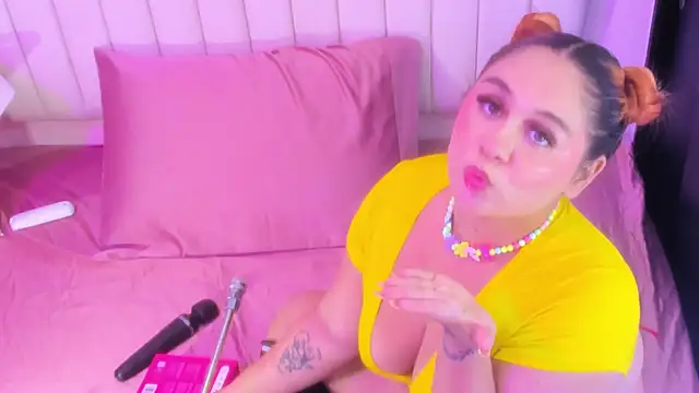 sharlotthe bigass online show from 06-12-26, 03:05