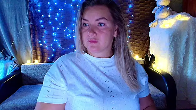 Snapshot of NikaSkylink chatting on 09-14-25, 02:33 NikaSkylink online show from 09-14-25, 02:33