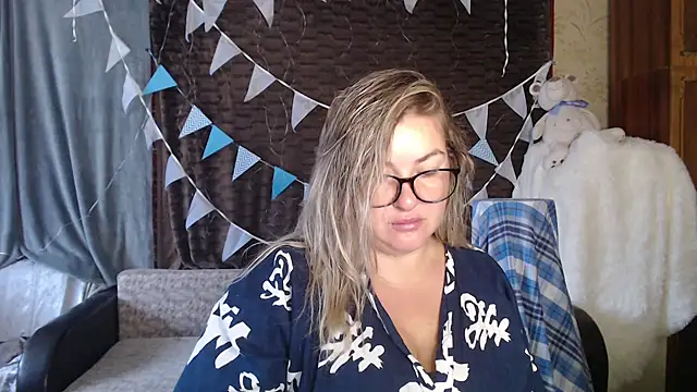 Snapshot of NikaSkylink chatting on 09-28-25, 04:07 NikaSkylink online show from 09-28-25, 04:07