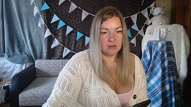 Snapshot of NikaSkylink chatting on 10-04-25, 04:21 NikaSkylink online show from 10-04-25, 04:21