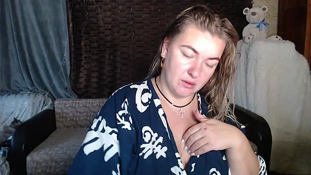 Snapshot of NikaSkylink chatting on 10-22-25, 04:02 NikaSkylink online show from 10-22-25, 04:02