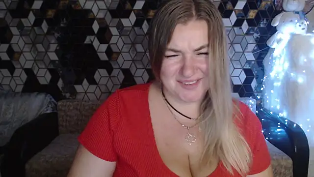 Snapshot of NikaSkylink chatting on 11-13-25, 08:52 NikaSkylink online show from 11-13-25, 08:52