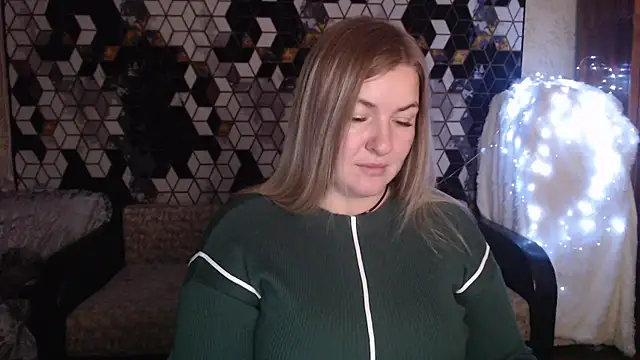 Snapshot of NikaSkylink chatting on 11-27-25, 08:11 NikaSkylink online show from 11-27-25, 08:11