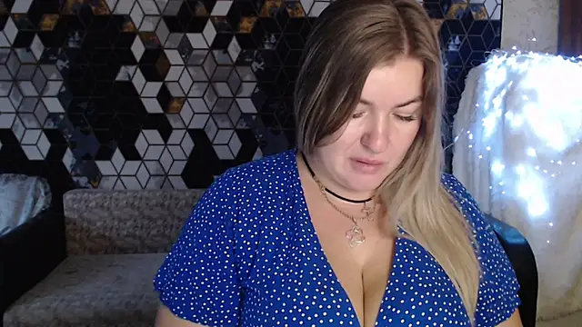 Snapshot of NikaSkylink chatting on 12-01-25, 05:01 NikaSkylink online show from 12-01-25, 05:01