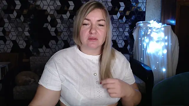 Snapshot of NikaSkylink chatting on 01-14-26, 07:52 NikaSkylink online show from 01-14-26, 07:52