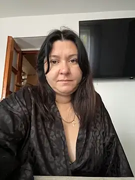 Snapshot of Liza_Will chatting on 11-18-25, 06:18 Liza Will online show from 11-18-25, 06:18