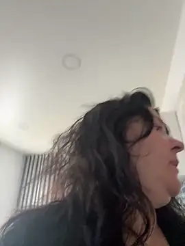 Snapshot of Liza_Will chatting on 02-26-26, 06:23 Liza Will online show from 02-26-26, 06:23