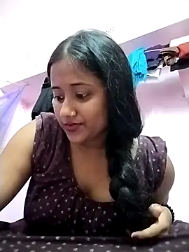 Snapshot of Fun__with__Prity chatting on 09-13-25, 05:46 Fun  with  Prity online show from 09-13-25, 05:46