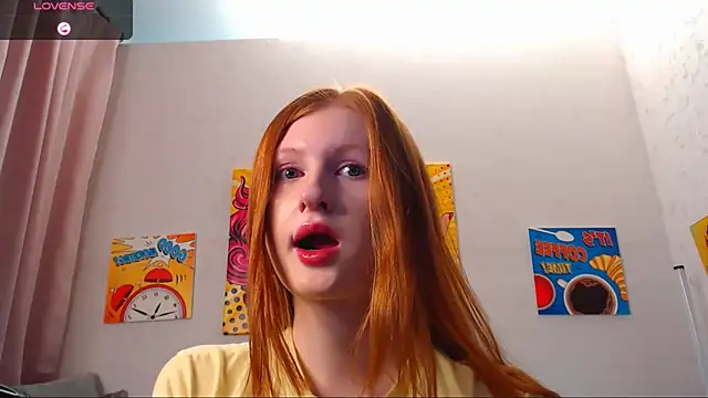 Snapshot of LuxXAngel chatting on 10-27-25, 11:41 LuxXAngel online show from 10-27-25, 11:41