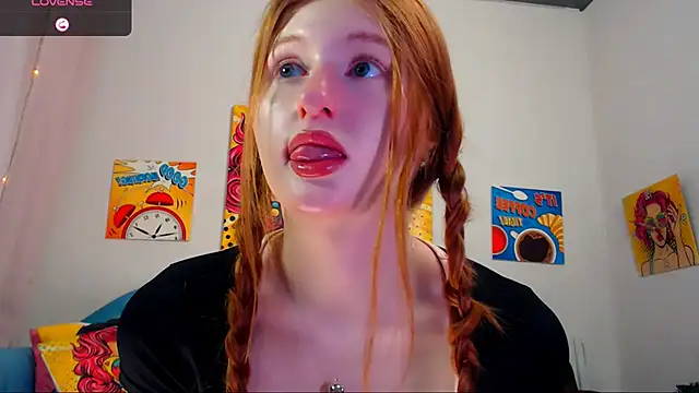 Snapshot of LuxXAngel chatting on 12-20-25, 12:51 LuxXAngel online show from 12-20-25, 12:51