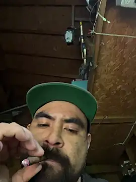 Snapshot of Jonathanfrom420 chatting on 03-07-26, 01:52 Jonathanfrom420 online show from 03-07-26, 01:52