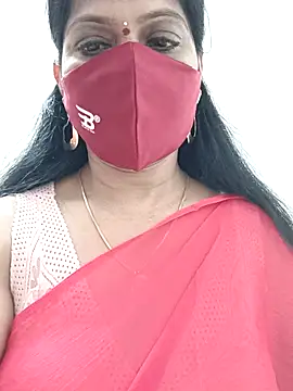 Snapshot of shivani27 chatting on 09-12-25, 03:34 shivani27 online show from 09-12-25, 03:34