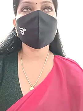 Snapshot of shivani27 chatting on 09-18-25, 07:54 shivani27 online show from 09-18-25, 07:54