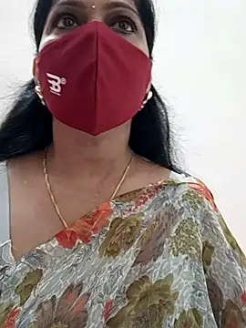 Snapshot of shivani27 chatting on 10-05-25, 09:18 shivani27 online show from 10-05-25, 09:18