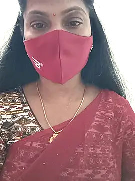 Snapshot of shivani27 chatting on 11-26-25, 09:54 shivani27 online show from 11-26-25, 09:54