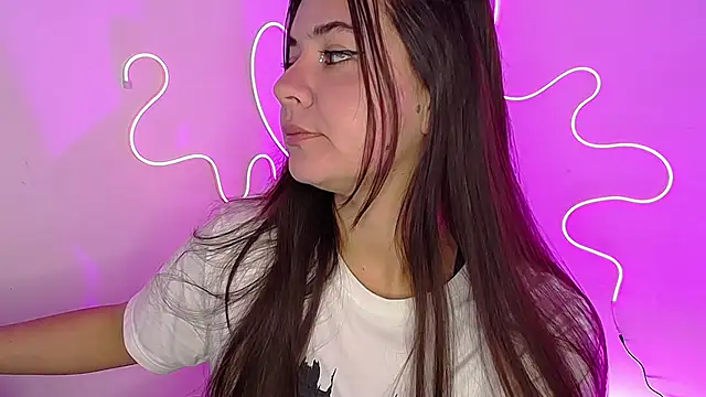 Snapshot of Stepha_babe chatting on 01-14-26, 04:51 Stepha babe online show from 01-14-26, 04:51