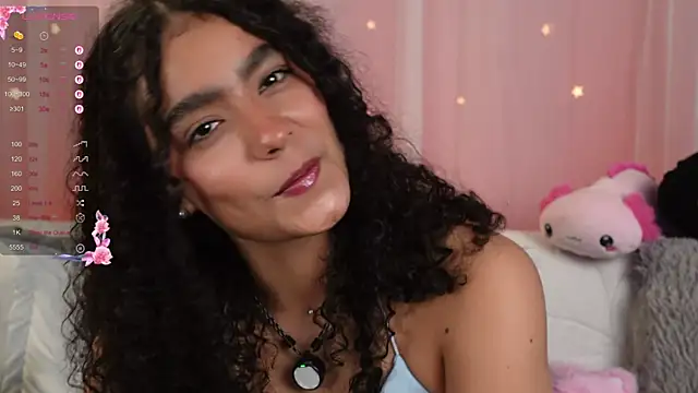 Snapshot of Victoria_Curly chatting on 10-20-25, 03:40 Victoria Curly online show from 10-20-25, 03:40