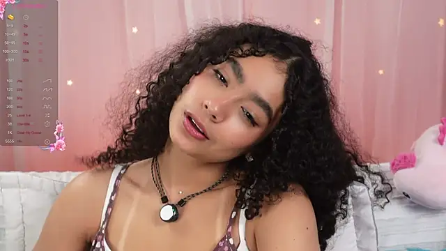 Snapshot of Victoria_Curly chatting on 10-21-25, 02:45 Victoria Curly online show from 10-21-25, 02:45