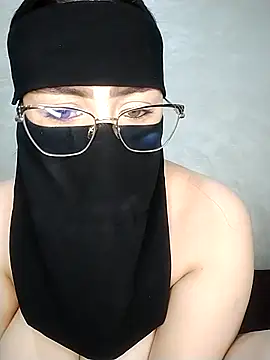 Snapshot of Arabic-loka chatting on 11-04-25, 11:09 Arabic-loka online show from 11-04-25, 11:09