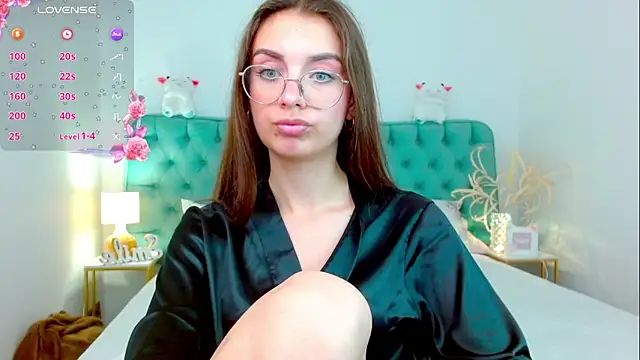 Snapshot of Real_cutie1 chatting on 09-20-25, 09:27 Real cutie1 online show from 09-20-25, 09:27