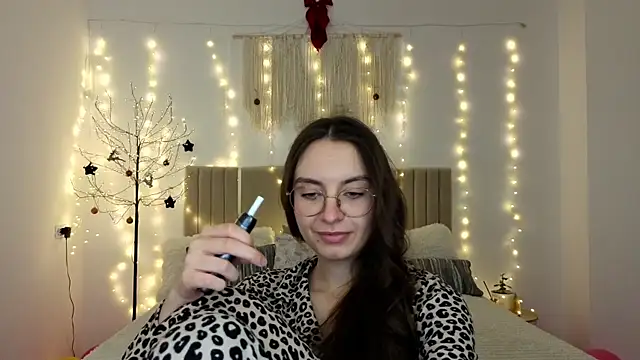 Real cutie1 online show from 01-05-26, 05:27