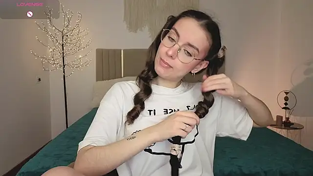 Real cutie1 online show from 03-31-26, 12:38