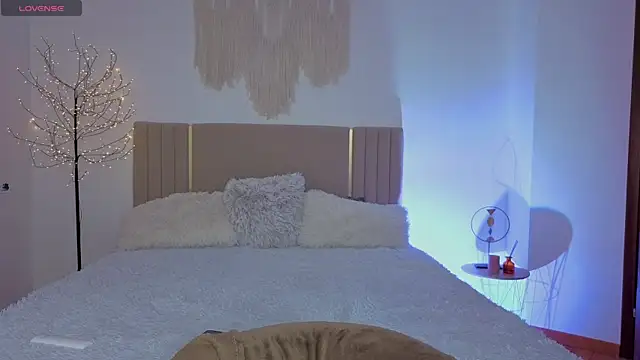 Real cutie1 online show from 04-07-26, 12:49