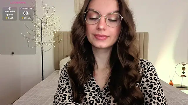 Real cutie1 online show from 06-13-26, 12:47