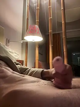 Snapshot of musti312 chatting on 09-30-25, 05:40 musti312 online show from 09-30-25, 05:40