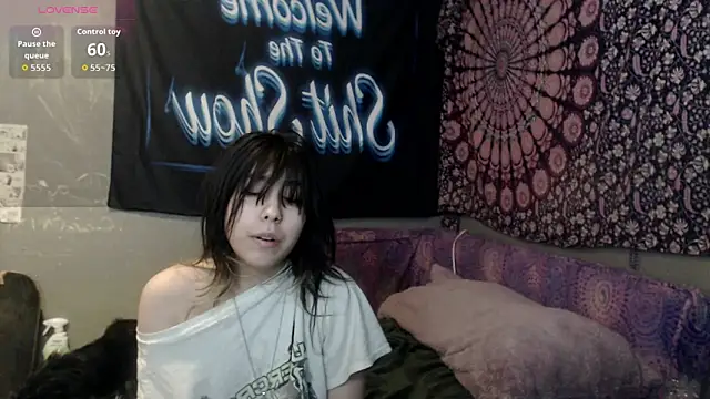 Snapshot of London_Ray chatting on 10-02-25, 05:47 London Ray online show from 10-02-25, 05:47