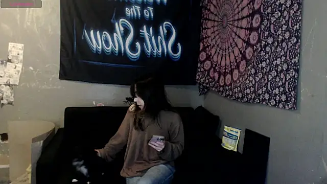 Snapshot of London_Ray chatting on 10-08-25, 06:00 London Ray online show from 10-08-25, 06:00