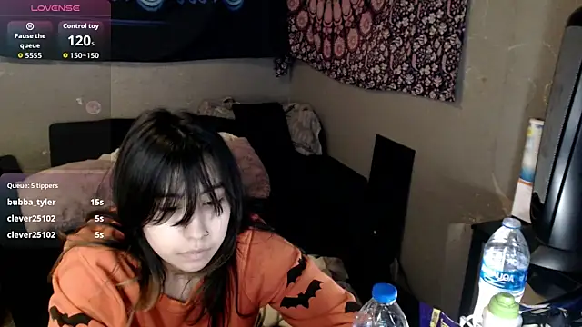 London Ray online show from 10-27-25, 06:06