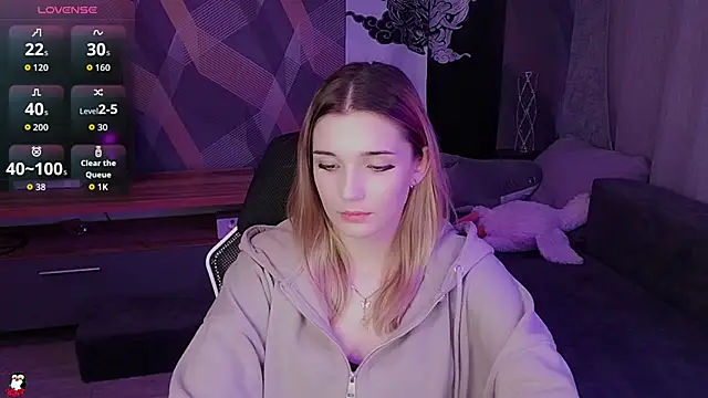 Sandy Belle online show from 11-18-25, 07:29