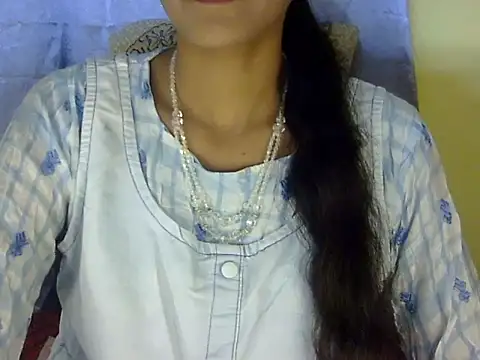Snapshot of zara_Khan0 chatting on 09-09-25, 01:43 zara Khan0 online show from 09-09-25, 01:43
