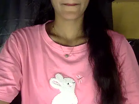 Snapshot of zara_Khan0 chatting on 09-26-25, 02:48 zara Khan0 online show from 09-26-25, 02:48