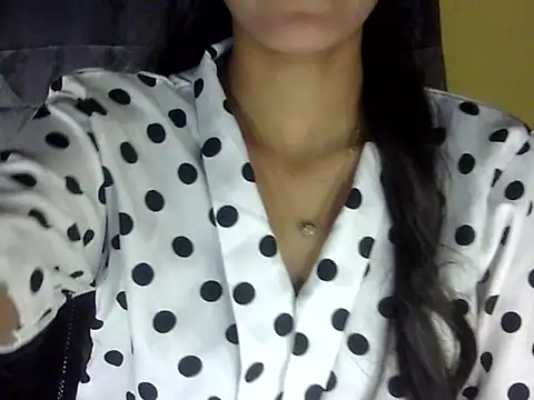 Snapshot of zara_Khan0 chatting on 10-03-25, 02:03 zara Khan0 online show from 10-03-25, 02:03