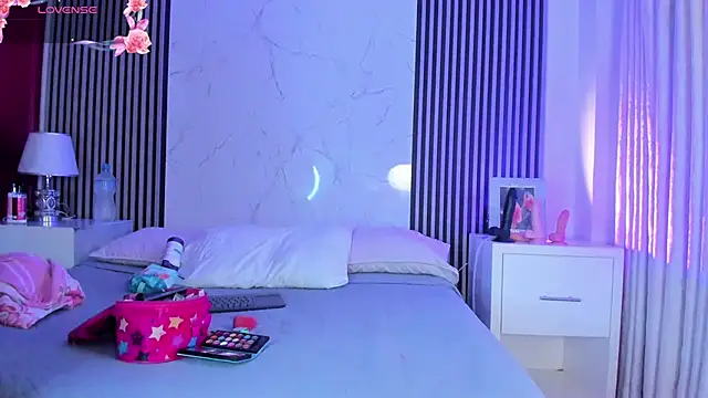 Snapshot of JackAndRosse_ chatting on 09-25-25, 12:53 JackAndRosse online show from 09-25-25, 12:53