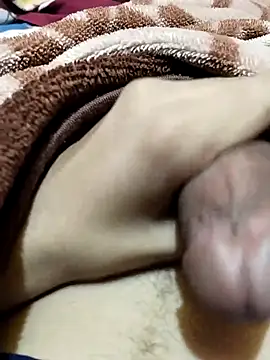 Snapshot of saneer69tew chatting on 10-15-25, 07:03 saneer69tew online show from 10-15-25, 07:03