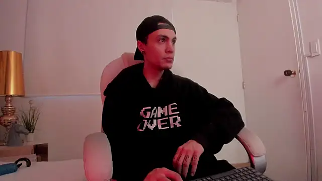 dark sun302 online show from 10-13-25, 09:04