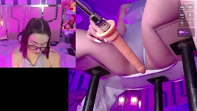 NicoleFerrel online show from 04-26-26, 02:48