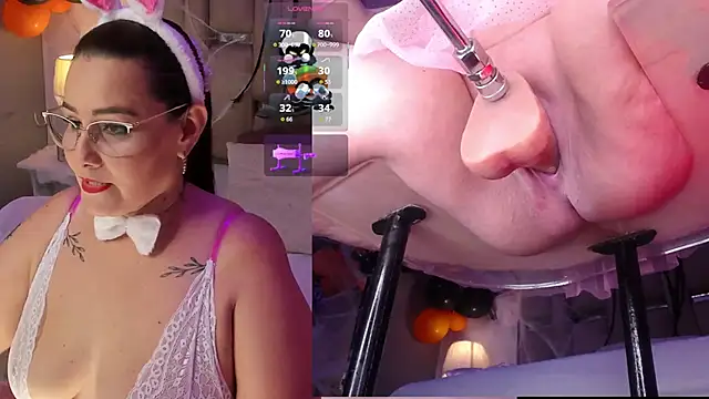 Snapshot of ErikaMontiel__ chatting on 10-11-25, 08:18 ErikaMontiel online show from 10-11-25, 08:18