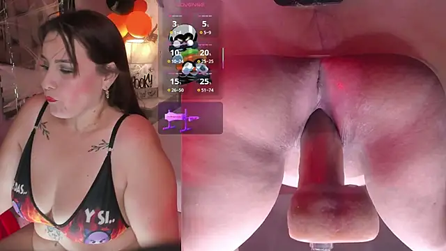 Snapshot of ErikaMontiel__ chatting on 10-17-25, 10:01 ErikaMontiel online show from 10-17-25, 10:01