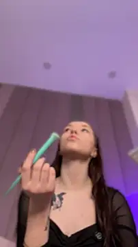 ZoeyNeal online show from 04-11-26, 02:43