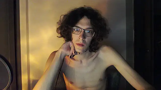LovesomeCookie online show from 05-18-26, 07:52